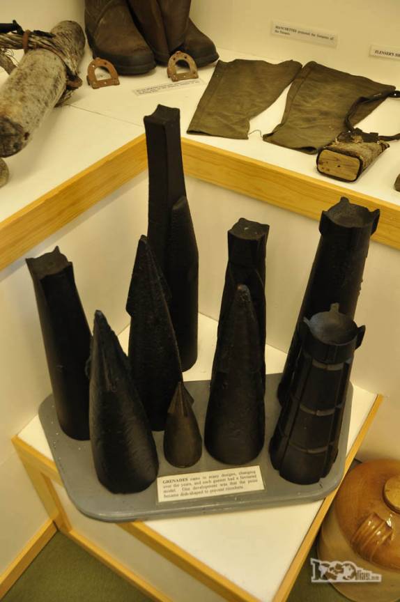 Pontas explosivas de arpão para matar baleias expostas no museu de Grytviken, na Geórgia do Sul